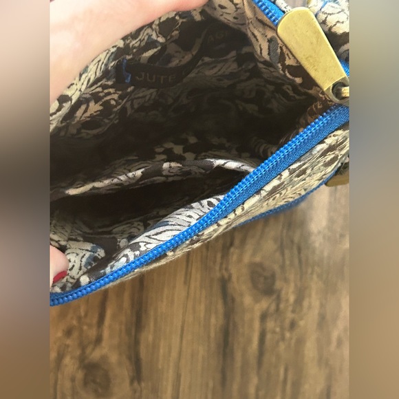 Jute Cottage Sling Bag, Cross body - Picture 8 of 9